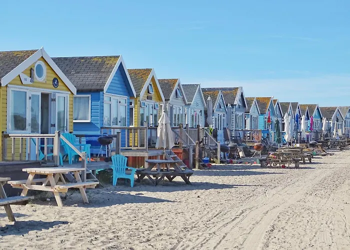El Nido - Cosy Cabin In Southbourne, 5 Mins From Beach